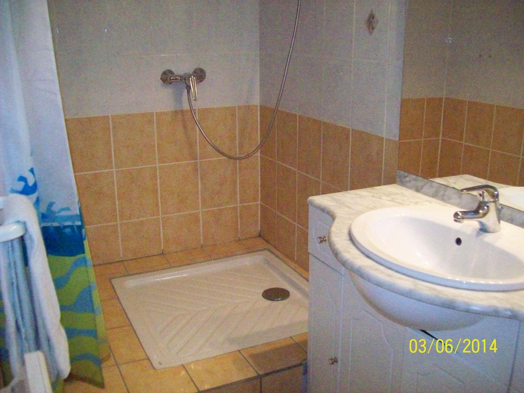 Hotel Le Relais Des Blaches Pierrelatte Pokoj fotografie
