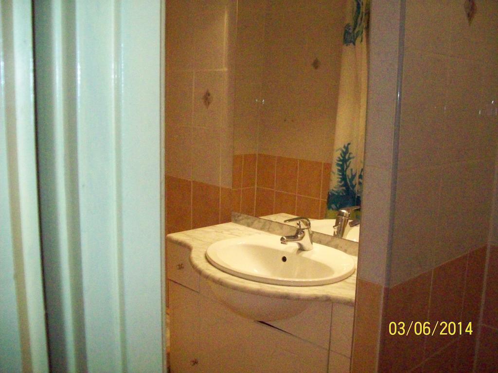 Hotel Le Relais Des Blaches Pierrelatte Pokoj fotografie